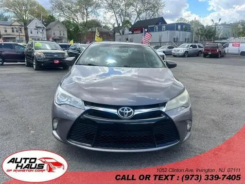 2016 Toyota Camry SE FWD photo