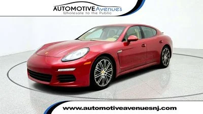 2016 Porsche Panamera Edition RWD photo