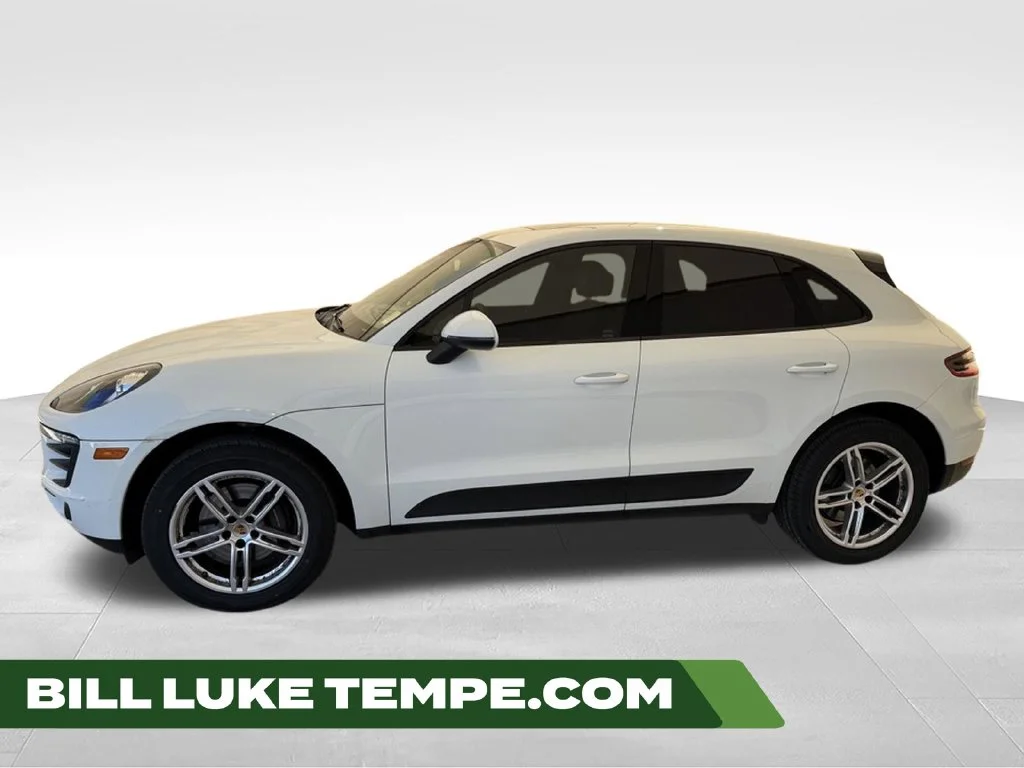 2017 Porsche Macan AWD photo