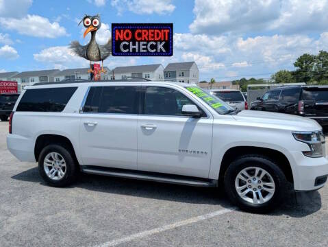 2016 Chevrolet Suburban LT RWD photo