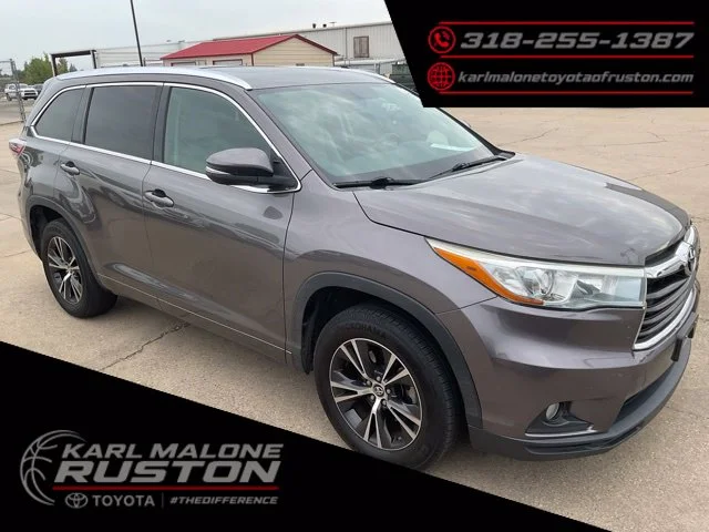 2016 Toyota Highlander XLE FWD photo