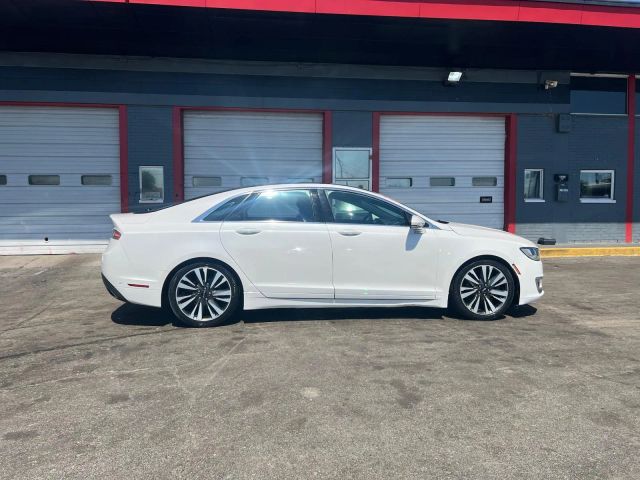 2017 Lincoln MKZ Reserve AWD photo