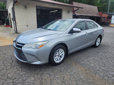 2017 Toyota Camry LE FWD photo