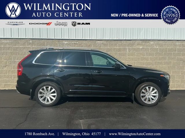 2016 Volvo XC90 T6 Momentum AWD photo