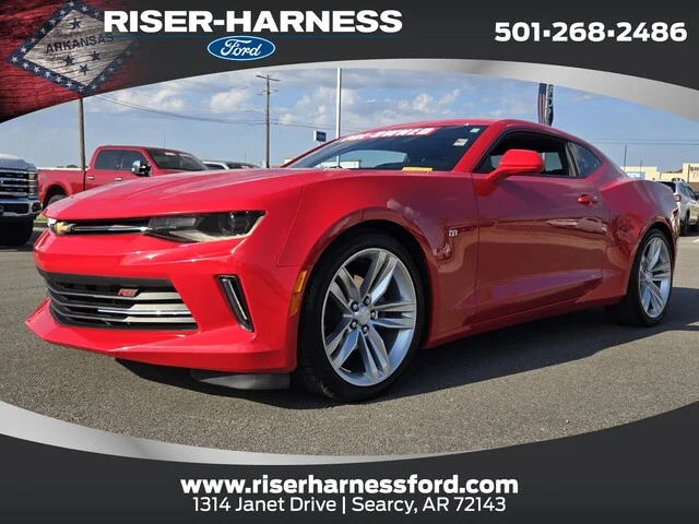 2017 Chevrolet Camaro 2LT RWD photo