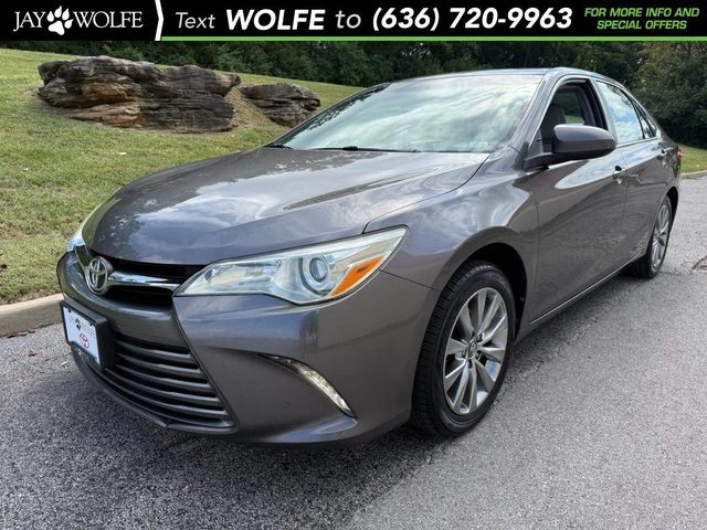 2017 Toyota Camry XLE FWD photo