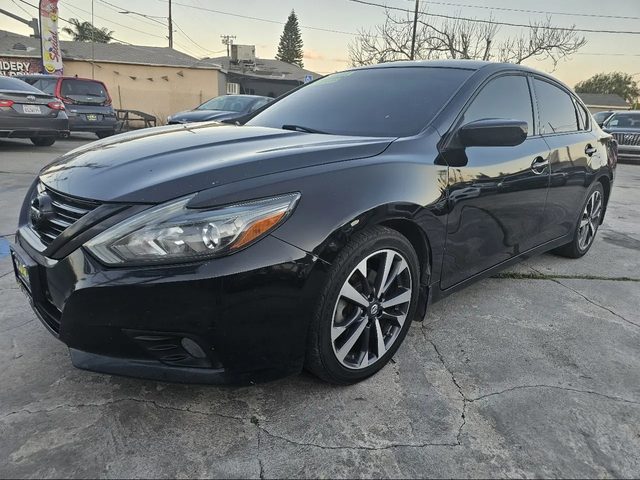 2016 Nissan Altima 2.5 SR FWD photo