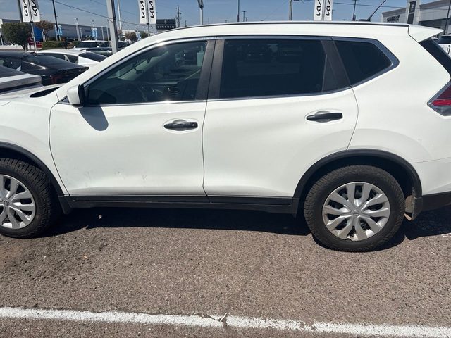 2016 Nissan Rogue S FWD photo