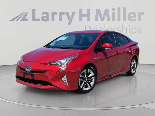 2016 Toyota Prius Three Touring FWD photo