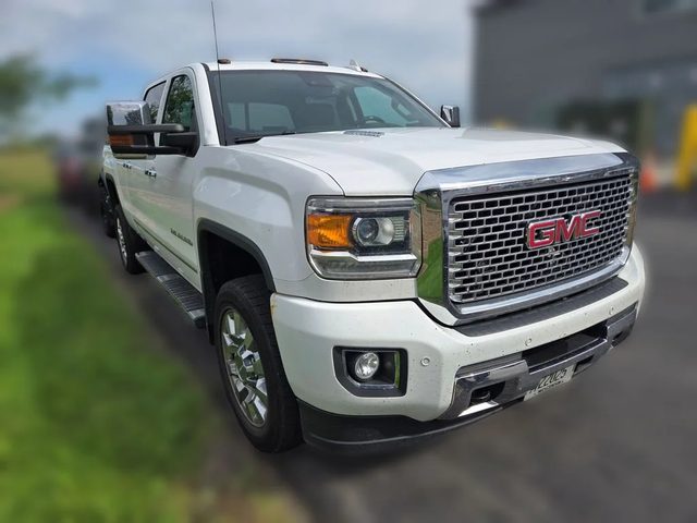 2016 GMC Sierra 2500HD Denali 4WD photo