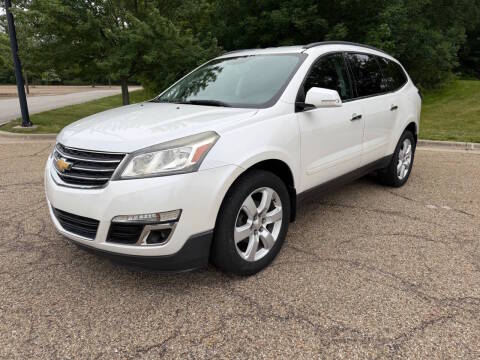 2017 Chevrolet Traverse LT FWD photo
