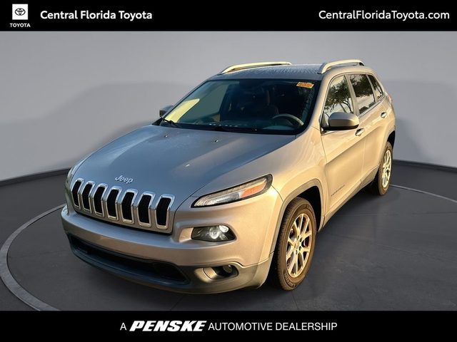 2017 Jeep Cherokee Latitude FWD photo