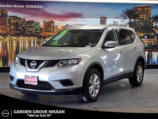 2016 Nissan Rogue SV FWD photo