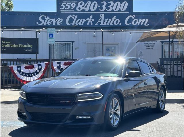 2016 Dodge Charger SXT RWD photo