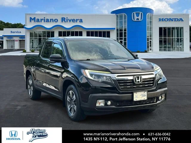 2017 Honda Ridgeline RTL-T AWD photo