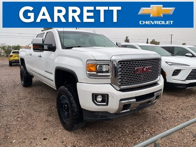 2016 GMC Sierra 2500HD Denali 4WD photo