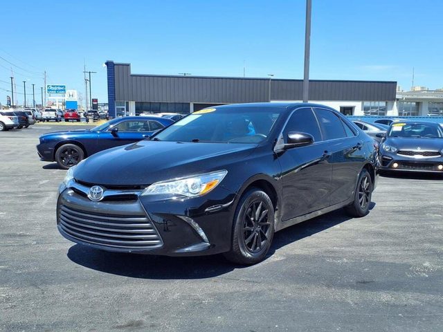 2017 Toyota Camry LE FWD photo