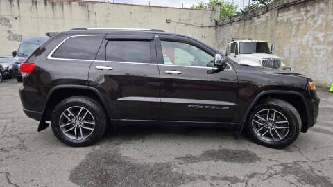 2017 Jeep Grand Cherokee Limited 4WD photo