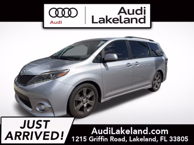 2016 Toyota Sienna SE FWD photo
