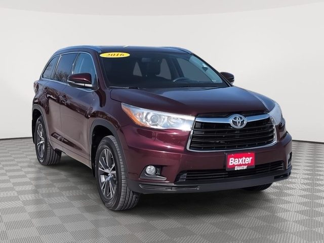 2016 Toyota Highlander XLE AWD photo