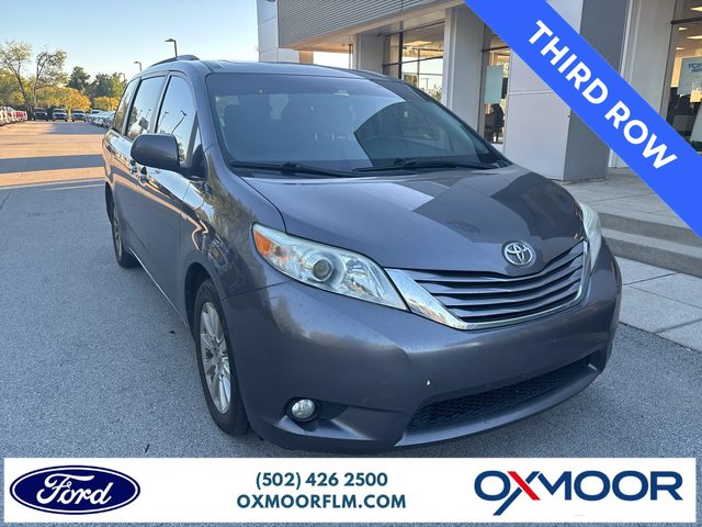 2017 Toyota Sienna XLE AWD photo