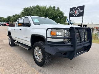 2016 GMC Sierra 2500HD Denali 4WD photo