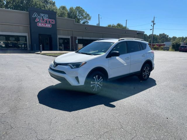2016 Toyota RAV4 LE FWD photo