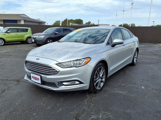 2017 Ford Fusion SE FWD photo