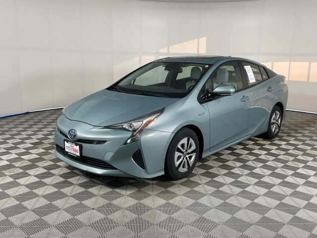 2016 Toyota Prius Four FWD photo