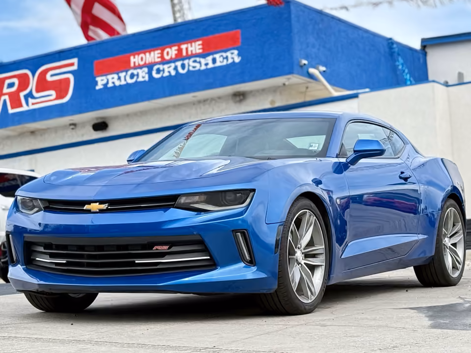 2017 Chevrolet Camaro 2LT RWD photo