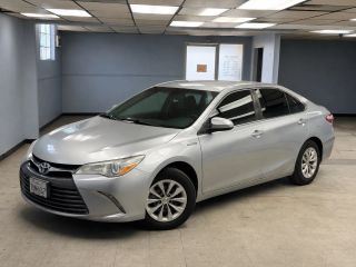 2017 Toyota Camry Hybrid LE FWD photo