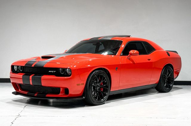 2016 Dodge Challenger SRT Hellcat RWD photo