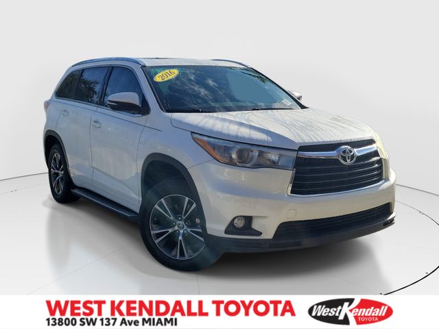 2016 Toyota Highlander XLE FWD photo
