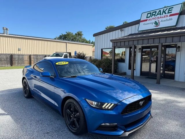 2017 Ford Mustang V6 RWD photo