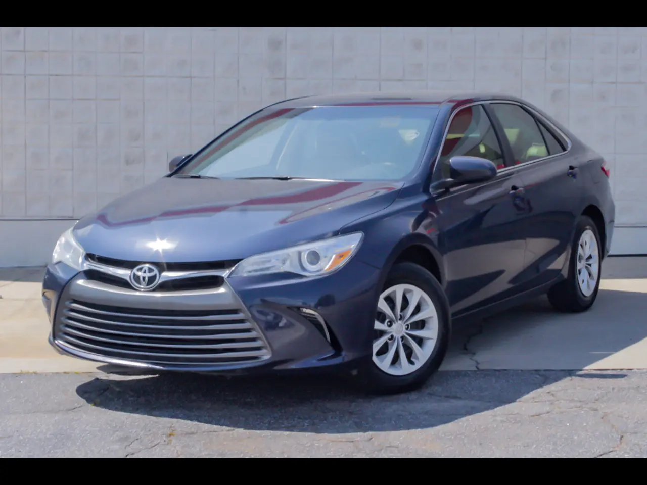 2017 Toyota Camry LE FWD photo