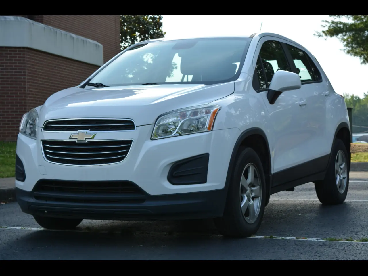 2016 Chevrolet Trax LS AWD photo