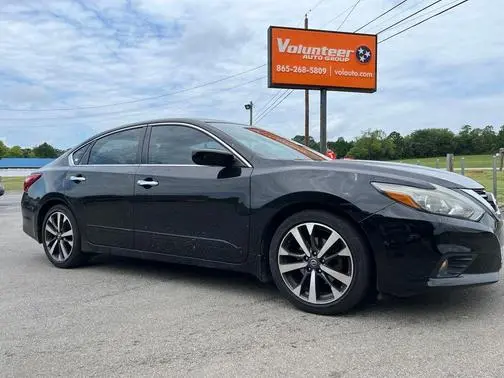2016 Nissan Altima 2.5 SR FWD photo
