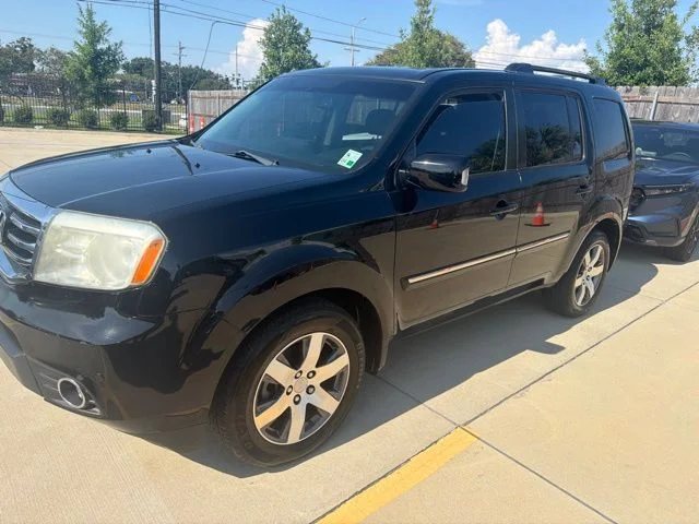 2015 Honda Pilot Touring FWD photo