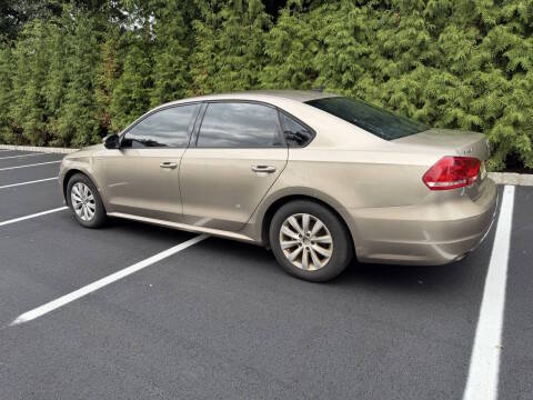 2015 Volkswagen Passat 1.8T Wolfsburg Ed FWD photo