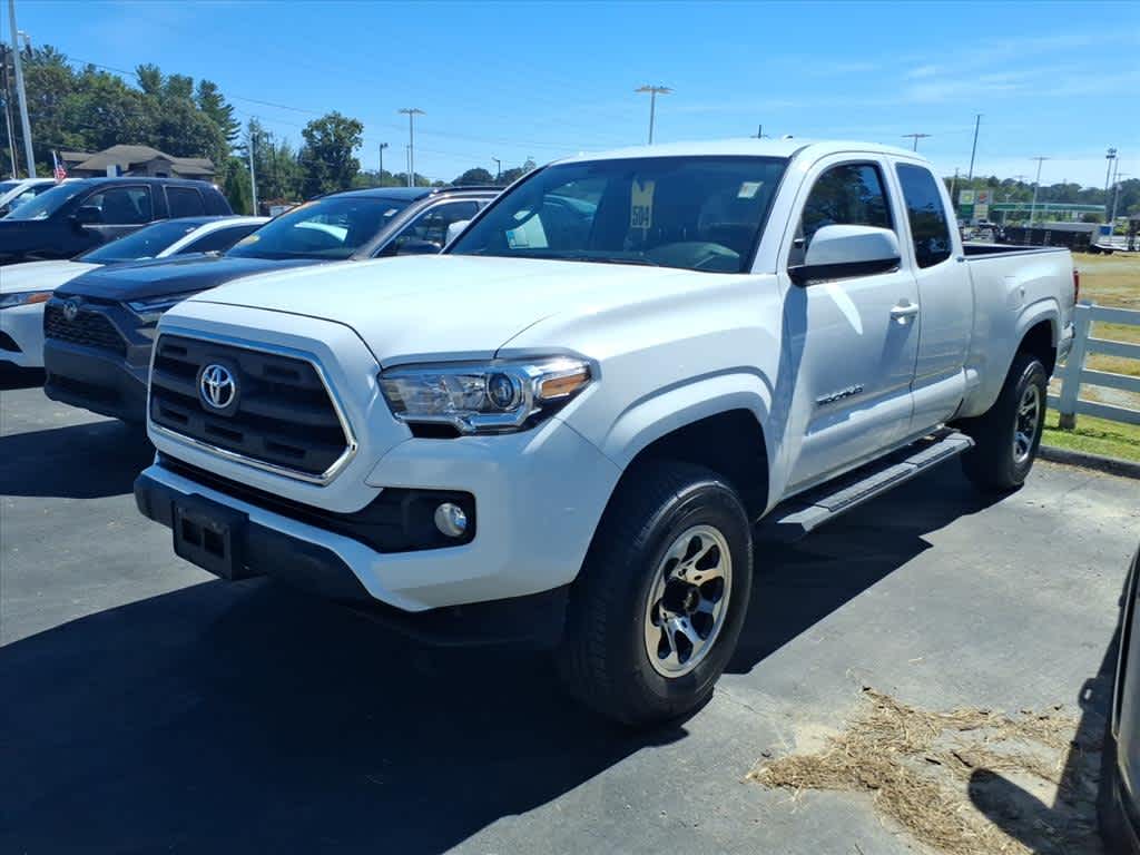2017 Toyota Tacoma SR5 4WD photo