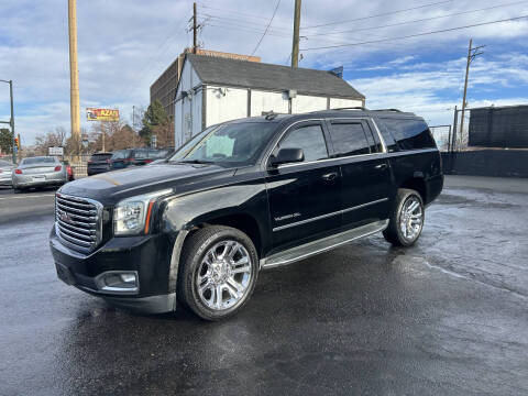 2016 GMC Yukon XL SLT 4WD photo