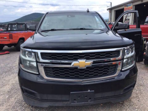 2016 Chevrolet Suburban LT 4WD photo