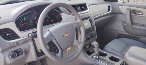2017 Chevrolet Traverse LS AWD photo