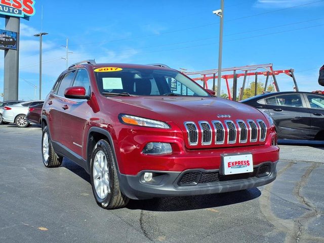 2017 Jeep Cherokee Latitude FWD photo