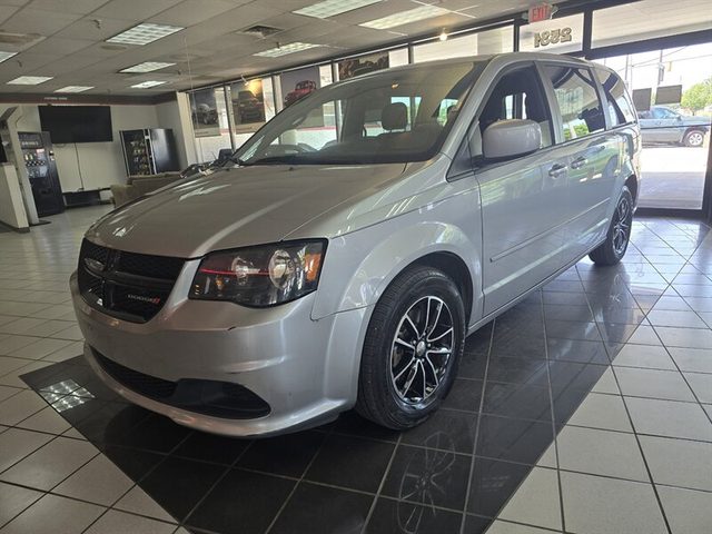 2017 Dodge Grand Caravan SE Plus FWD photo