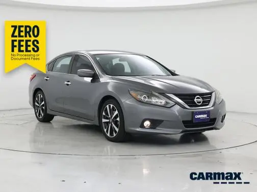2016 Nissan Altima 2.5 SR FWD photo