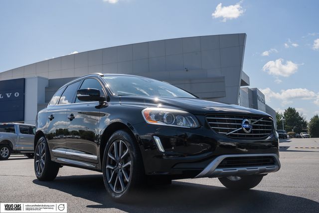 2017 Volvo XC60 Dynamic AWD photo