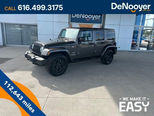 2016 Jeep Wrangler Unlimited Sahara 4WD photo