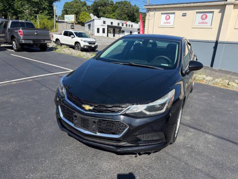2017 Chevrolet Cruze LT FWD photo