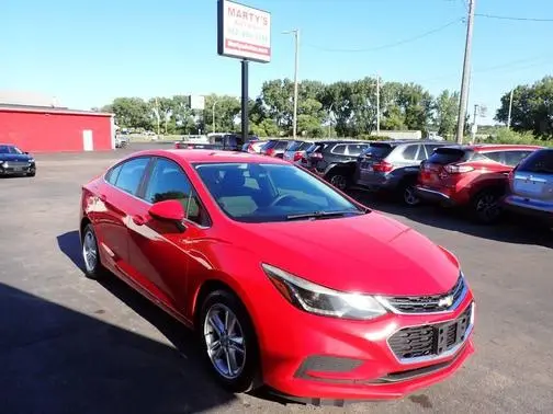 2017 Chevrolet Cruze LT FWD photo